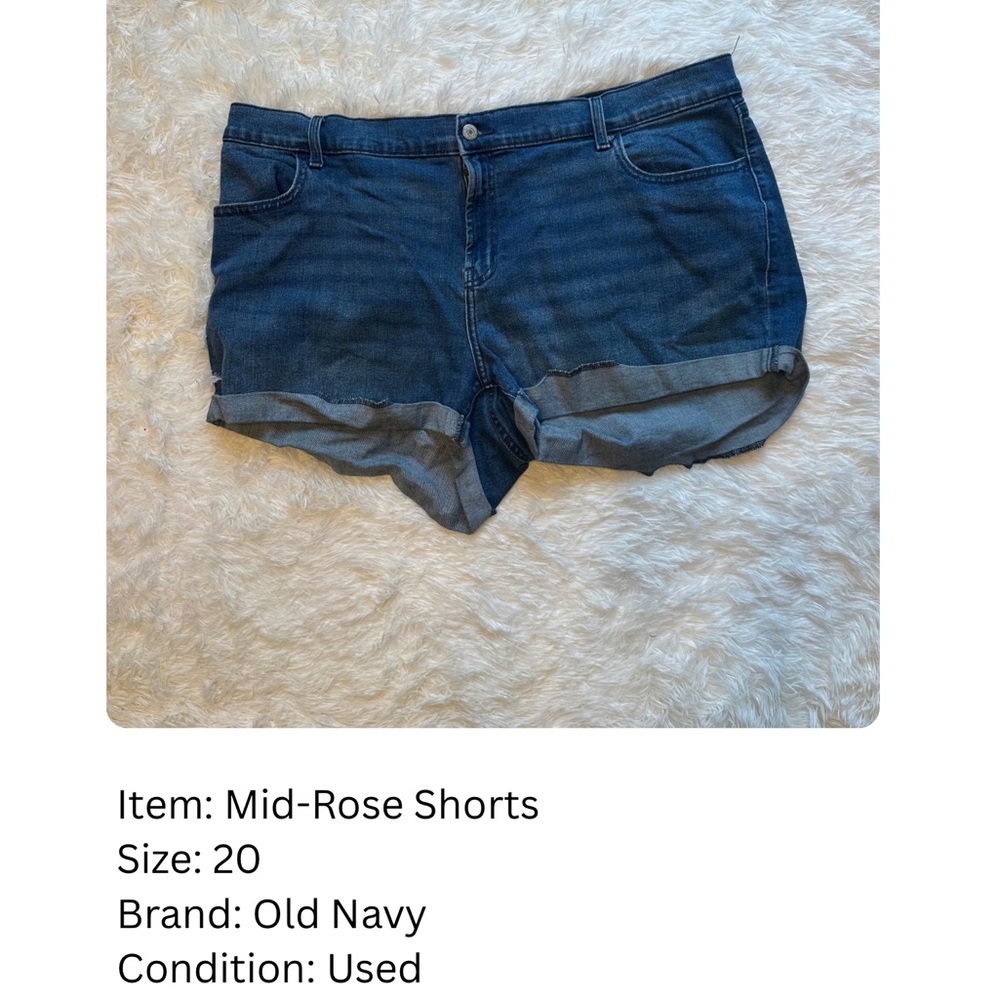 Old Navy Mid-Rise Denim Shorts in Dark Blue
